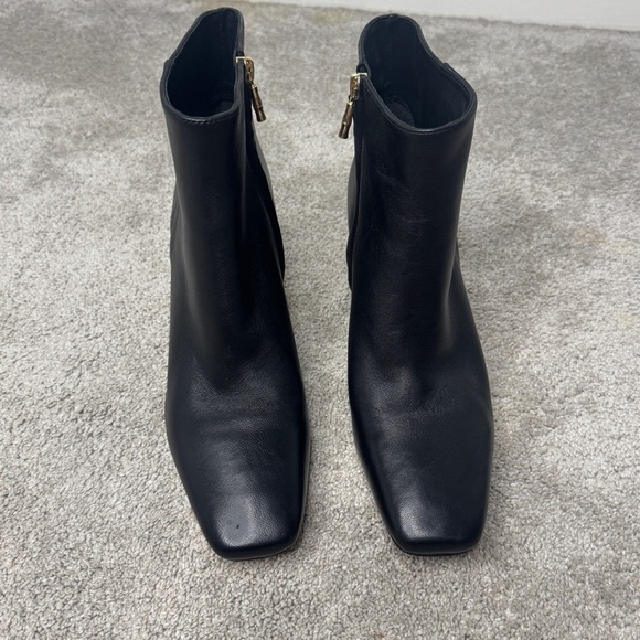 J. McLaughlin Gloria Black Leather Ankle Boots Classic Silhouette - Picture 2 of 7